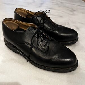 Women’s black leather Oxford shoes size 7